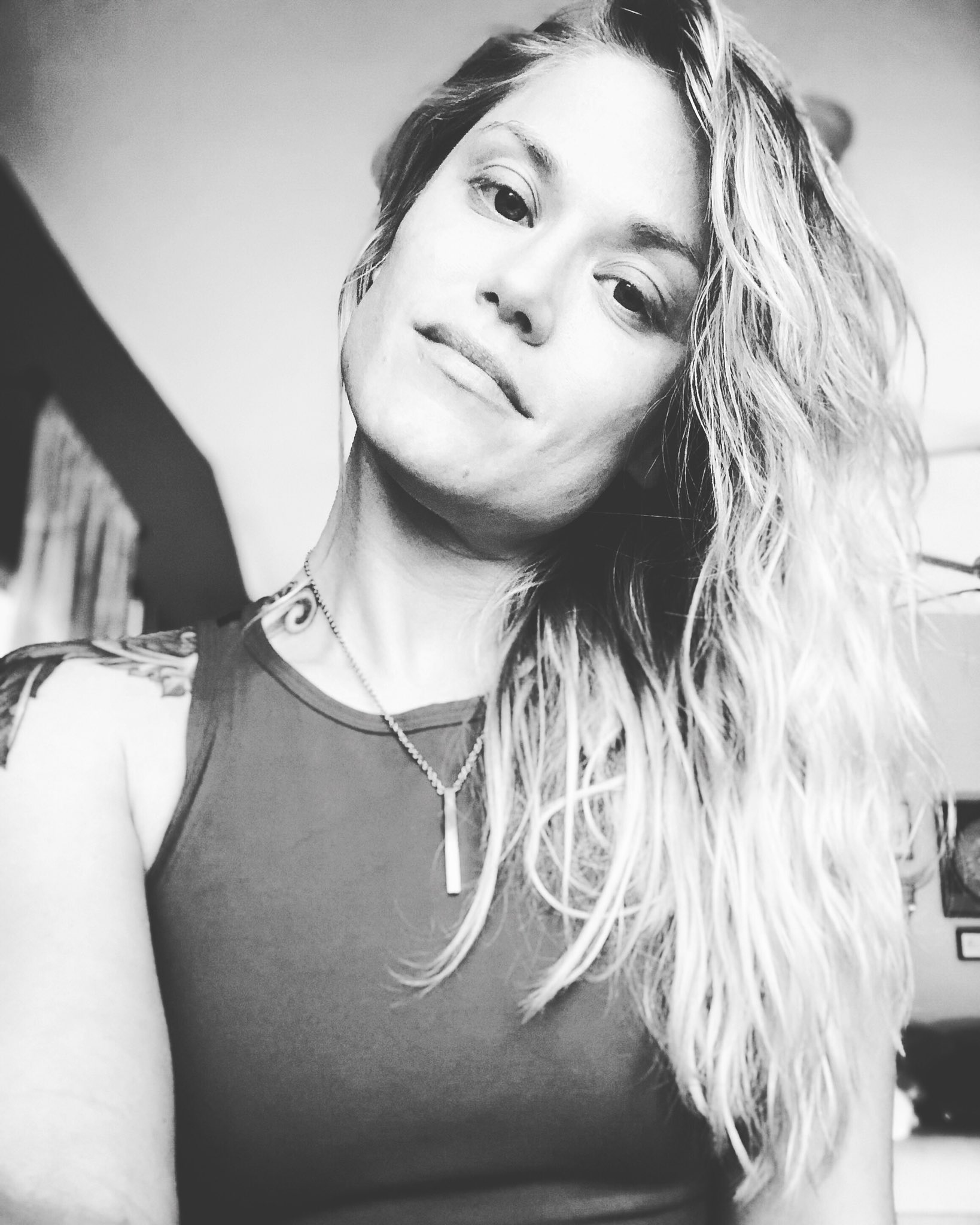 𝔸𝕤𝕙 ℍ𝕠𝕝𝕝𝕪𝕨𝕠𝕠𝕕 on Twitter: "To the literal thousands I just approved to