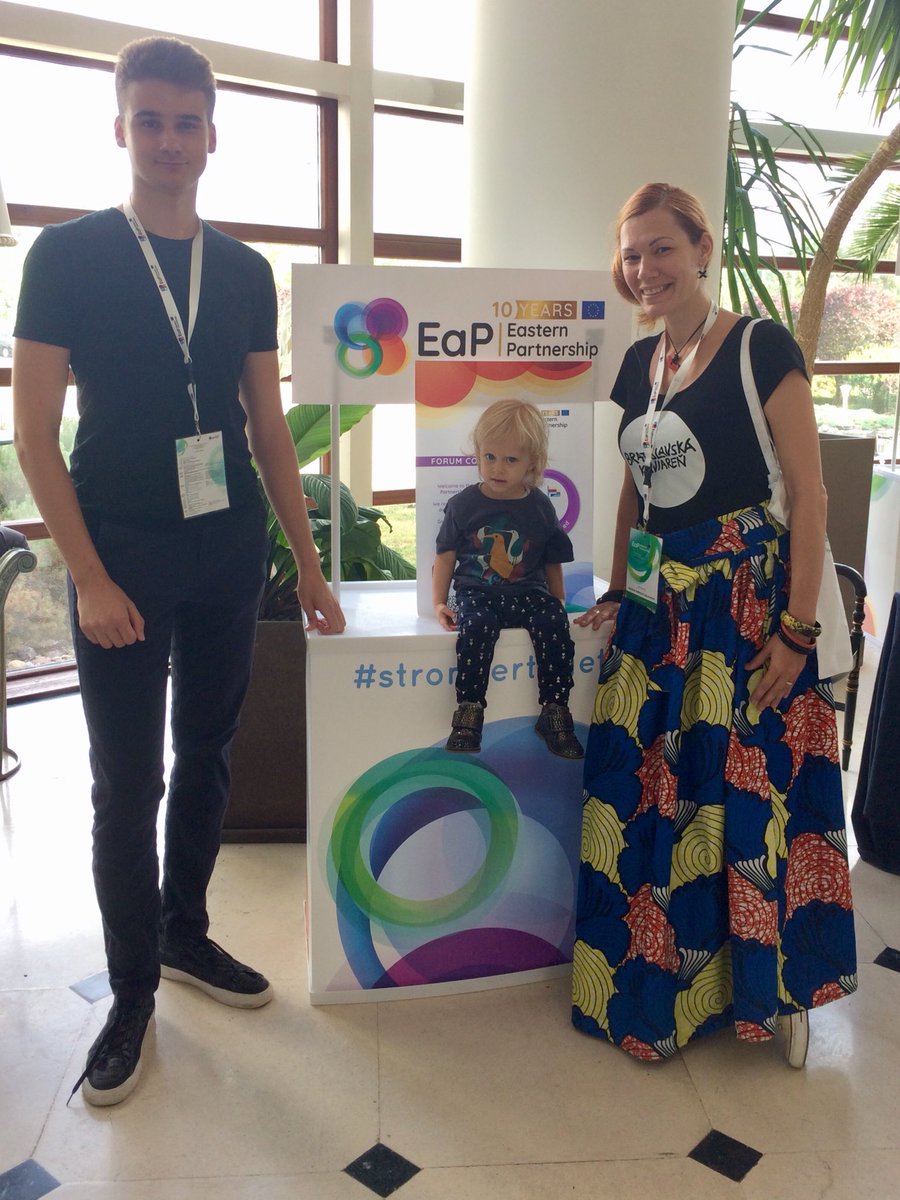 BobaMBaluchova's tweet photo. Slovak delegation attending the 4th #EasternPartnership Youth Forum in Vilnius. Let’s learn, share, network & celebrate the 10th anniversary of Eastern Partnership. #DocUnion #MediaAboutDev #adraSlovakia #PalackyUni #eap2019 #docunion #mediaAboutDev #mediaLiteracy #eapYouthForum https://t.co/xPpWdYk6Ad