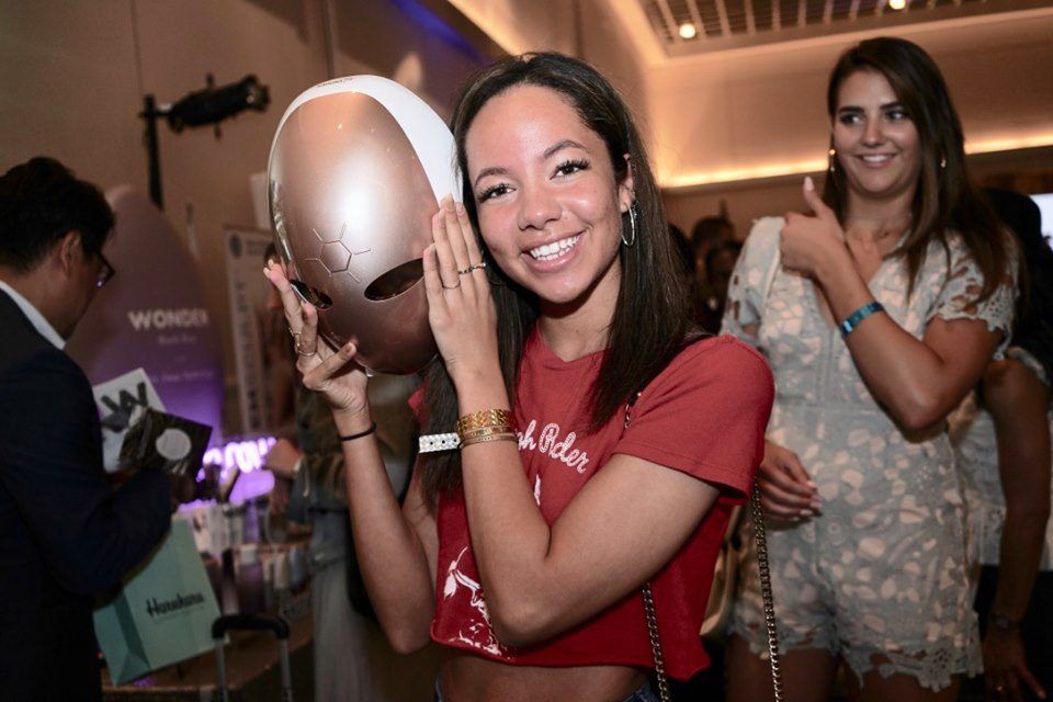 Thanks to our dear friends at <a href="/KahunaChair/">kahuna Massage Chair</a> Irvine for spoiling our nominees, celebs and presenters at the Daytime Emmys!! Everyone enjoyed the incredible Kahuna Chair and gifts including <a href="/iamscottevans/">Scott Evans</a> <a href="/thedanahslay/">Danah Cleaton</a> <a href="/ChristopherSean/">Christopher Sean 🇺🇸 🇯🇵</a> <a href="/lexiestvnsn/">Lexie Stevenson</a> #OfficialEmmysGiftLounge