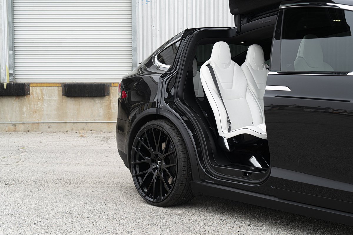 ForgiatoFlow's tweet photo. Tesla Model X on Forgiato Flow 001 Wheels 🔋 https://t.co/hxsG2XUfcV
