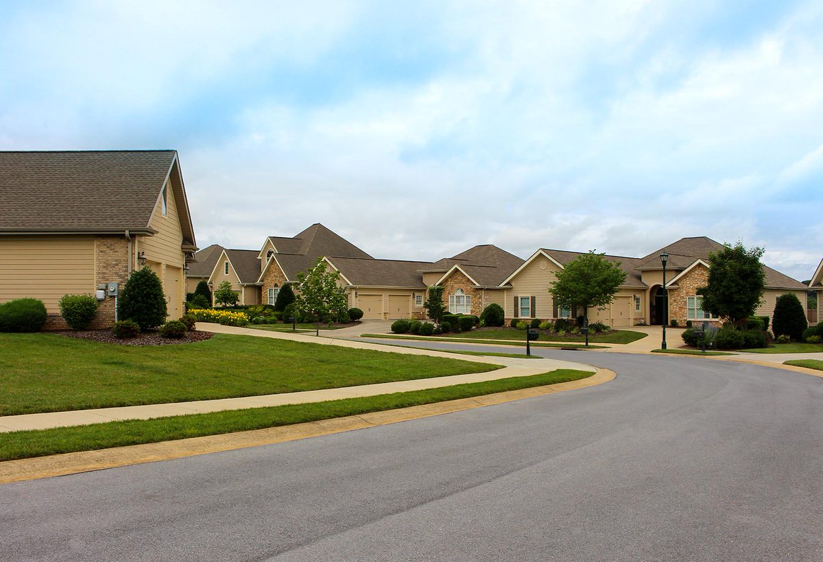 MitchCoxCo's tweet photo. It’s a beautiful day in the neighborhood! Did you know that we also provide professional HOA Management services? Give us a call to see what we can do for your residential management association #hoa #propertymanagement #hoamanagementservices #hoamanagement https://t.co/GSxcoM1qAC