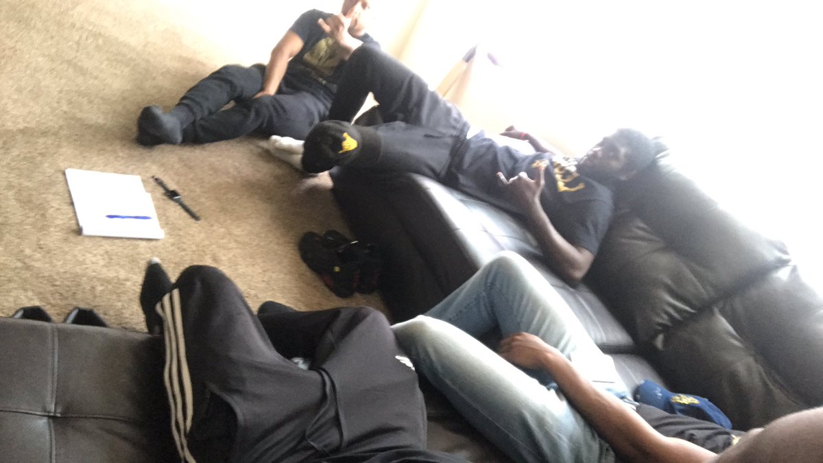 ZBAlphas's tweet photo. What does ZB have in store for you guys this year? #Planning #YardRunnerz #AlphaU https://t.co/kWVyegiL7J