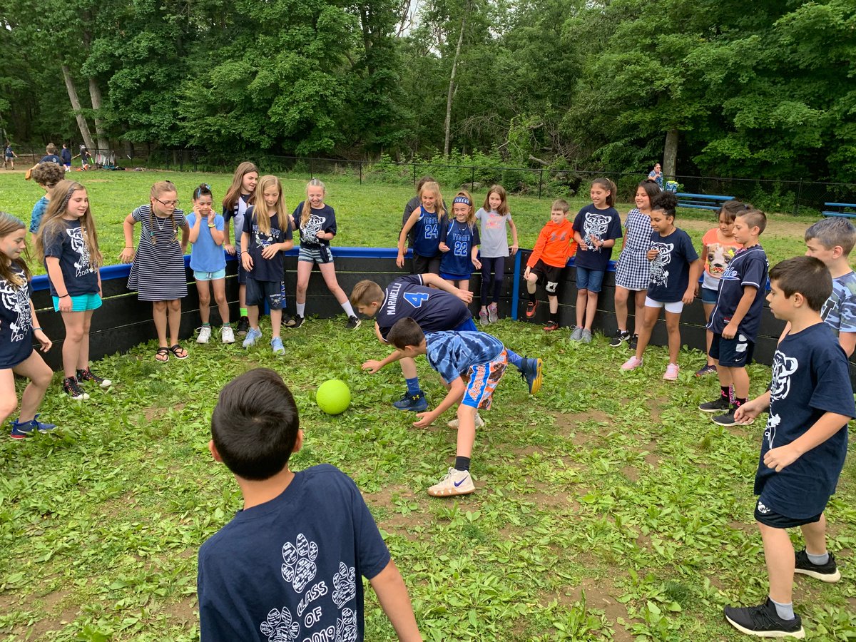 PutnamValleyCSD's tweet photo. We’re gaga for Gaga Ball at PVES. A huge thank you to the Putnam Valley Education Foundation for the generous support! #PVES #PVEF #Community @ninaespo @MariaZadrima @jluft1 @44natalie https://t.co/AvTLlvh5wh