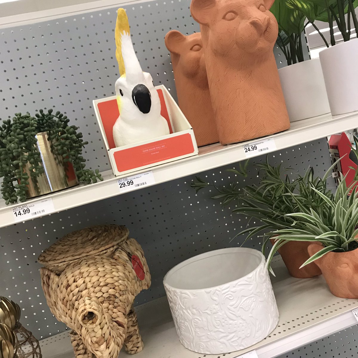 KaserKat's tweet photo. I know I’ve said it before, but I’m in LOVE with Opalhouse accent pieces. #Target #Target2119 #TargetVM #TargetStyle #Opalhouse #MidcenturyModern #Safari https://t.co/TaQOqo6Gz2