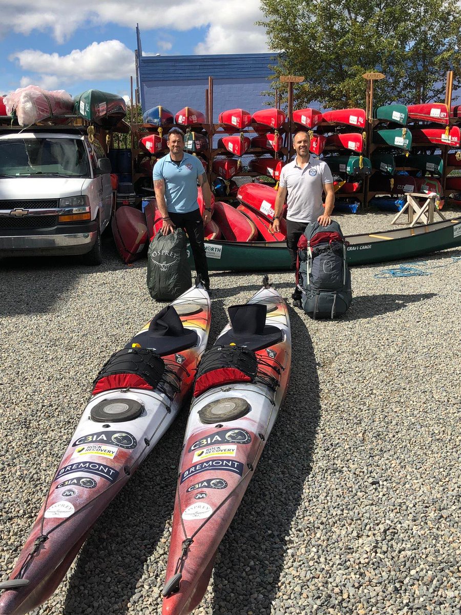 IntoTheWild2019's tweet photo. From Foxy: 'Couple of shots from yesterday after we packed both our boats and kit. You can see the Osprey pack cover and Sean has on display the Xenith 105 utilising the Duro 15 as a grab bag under the Xeniths top flap' More details: https://t.co/DYnkUSv7sD https://t.co/JgPQXb6oPU
