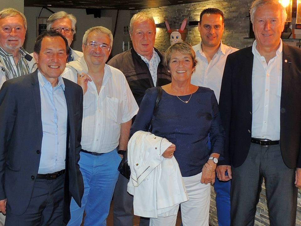 Republicains_84's tweet photo. Réunion du Comité de la 2ème circo Suite à l'élection européenne nous avons fait un bilan. Nous sommes tous fidèles à notre mouvement les républicains et nous mettrons toute notre énergie pour repartir de l'avant et reconquérir le cœur des français. #Circo8402 #LR84 https://t.co/jaSkrLlRHs