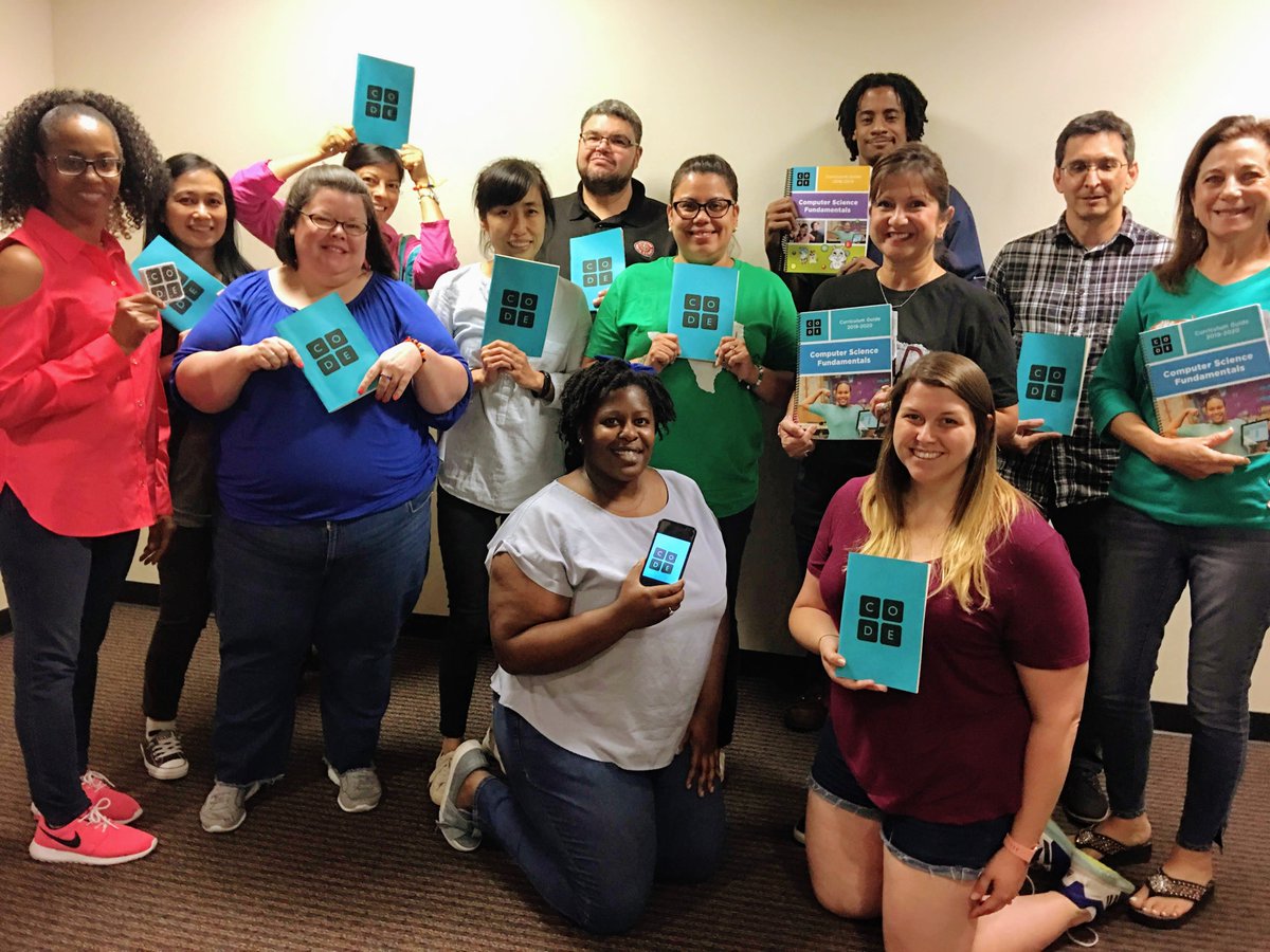elizbtheastman's tweet image. Phenomenal team of TX & Louisiana(!) educators @RiceUSMP committed to #CSforAll & ready to #TeachCode! #HOUK5codes @hmfreeman @NBEMrKing @RGELibrary @wwelib @LewisESLib @kreulet2 @codeorg @TeachCode
