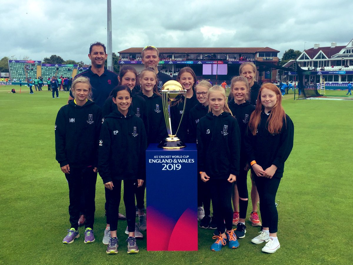 karakaland's tweet photo. Proud moment for all @castle_pe #ladytaveners U13 girls indoor cricket national champions 2019 🏏🏆thanks to @SomersetCCC Head Coach @JKerr548 for presenting the 🏆 huge congratulations to the girls and coaches 🙌🙌🙌 #CWC19Taunton https://t.co/Bxw5M3VV5C