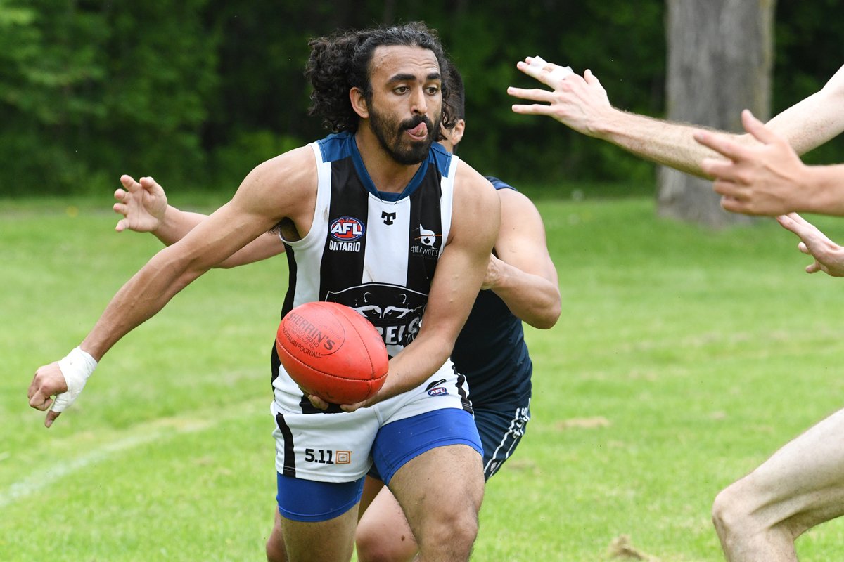 AflOntarioPhoto's tweet photo. The photos from the Round 4 game between the @RebelsAFC and the @centralbluesafc have been posted: https://t.co/Tvy00vZwuA https://t.co/P1kgIdTF8G