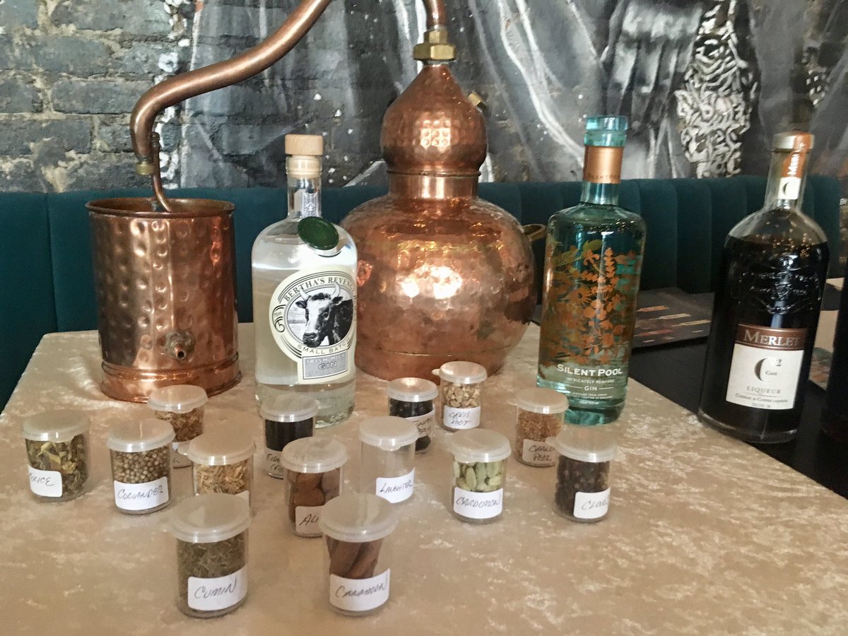 BEVJournalsCTRI's tweet image. At yet another local market event… This time in New Haven for a  #spirits trade tasting, with Highland Imports of CT and @InspBev. Who says #Monday has to be boring!?