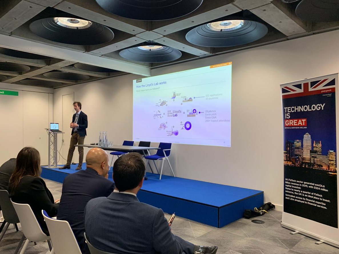 UKinColombia's tweet photo. #UKBusinessInColombia | En el evento “Colombia: Un mercado en crecimiento para seguros”, #DITCol presentó a empresas 🇬🇧 las oportunidades de trabajo en 🇨🇴, y nuestro jefe de misión adjunto señaló las tendencias positivas de los sectores de serv. financieros y seguros en el país. https://t.co/IebiNcxDXX