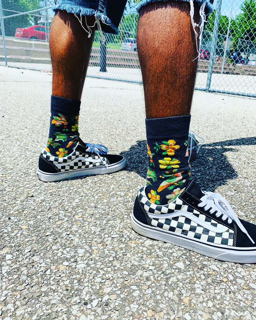 MrRoyalFeat's tweet photo. Shop @RoyalFeat for dope socks. #coolsocks #dopesocks #sockgame #socks   https://t.co/rLLNDmcJtM https://t.co/zFQqxzY4Z3