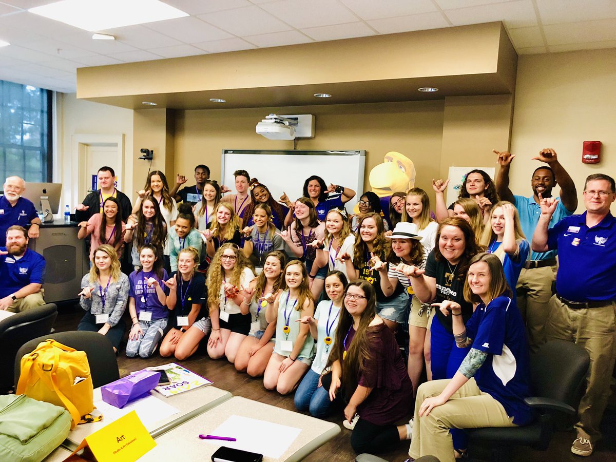 drjuliebaker's tweet photo. The spectacular, super-special, sensational SOAR six! 🦅 We are pumped to #SOARFarr with these fantastic freshmen! 💪🏽 💜💜#ClassOf2023 @jeremywendt @LisaZ60873727 @drkillman @TTUCOESSC @TNTech_NSFP @TTUEXPW https://t.co/SlNxQbYxz4