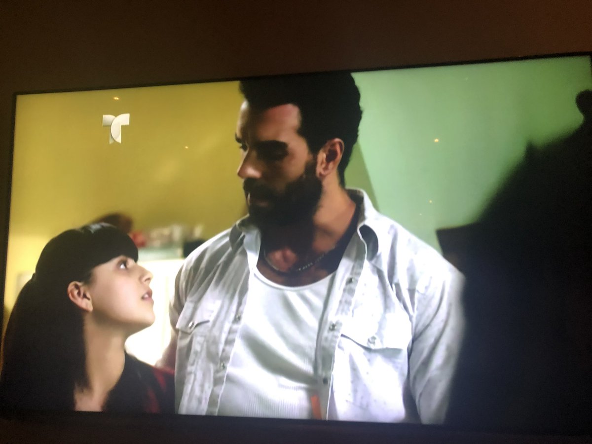 Coeur_de_Creme's tweet image. Telemundo, I’m not kidding. 🅓🅞🅝’🅣👹🅨🅞🅤👹🅓🅐🅡🅔👹 kill off Corona. Give him that toad Augusto’s liver. 

You can’t use this actor to play Corona, make Corona likable through his character development, and then kill him. 👹🅗🅔🅛🅛👹🅝🅞👹

#FalsaIdentidad #FalseIdentity