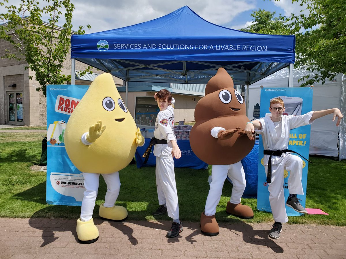 MetroVancouver's tweet photo. Thanks for having us out to your Community Day, @LangleyCity_ . Hundreds of residents have now earned their black belt in proper flushing. https://t.co/VjEwlPx7Zg #unflushables #LCCommunityDay #LCLive! #peepootoiletpaper #3Ps #metrovancouver https://t.co/IoZFpXnHxS