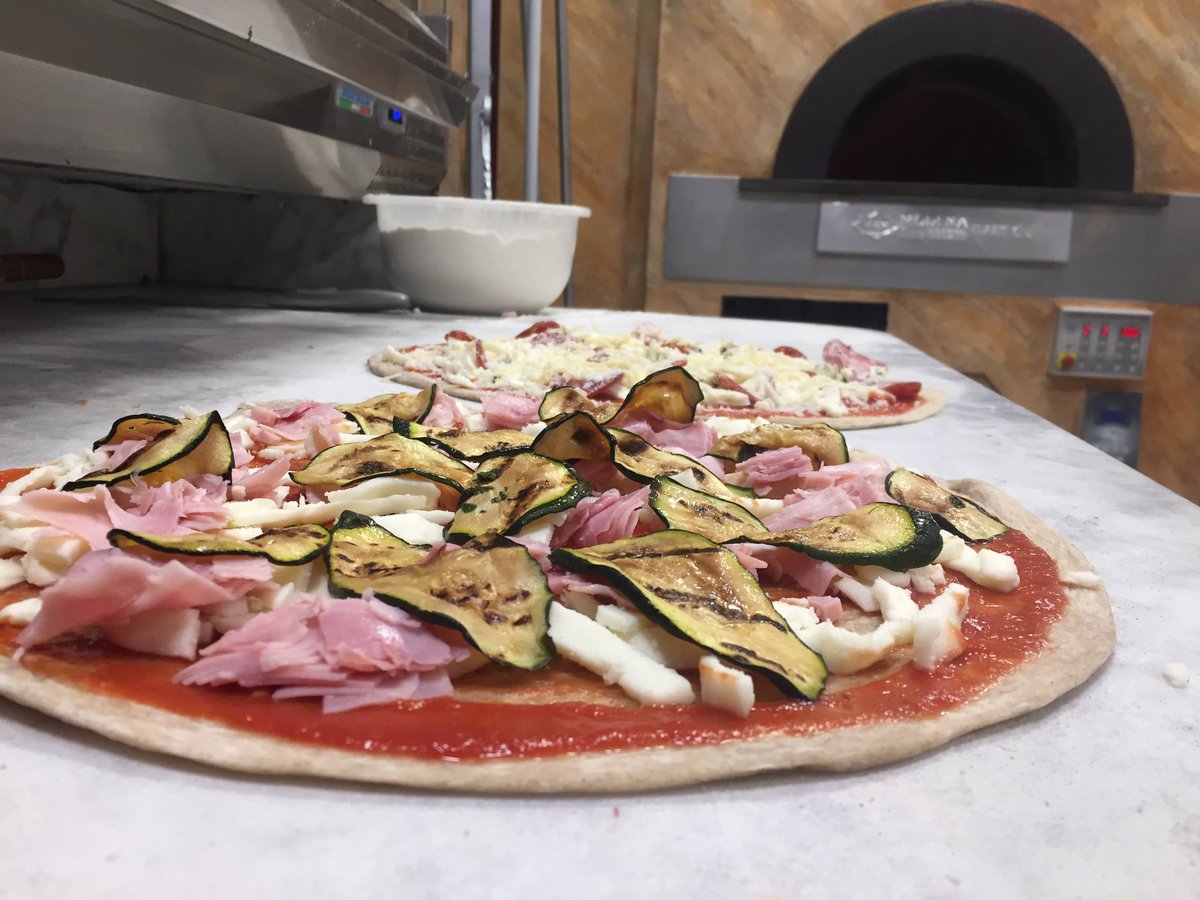 Melissa Castellan tweet media