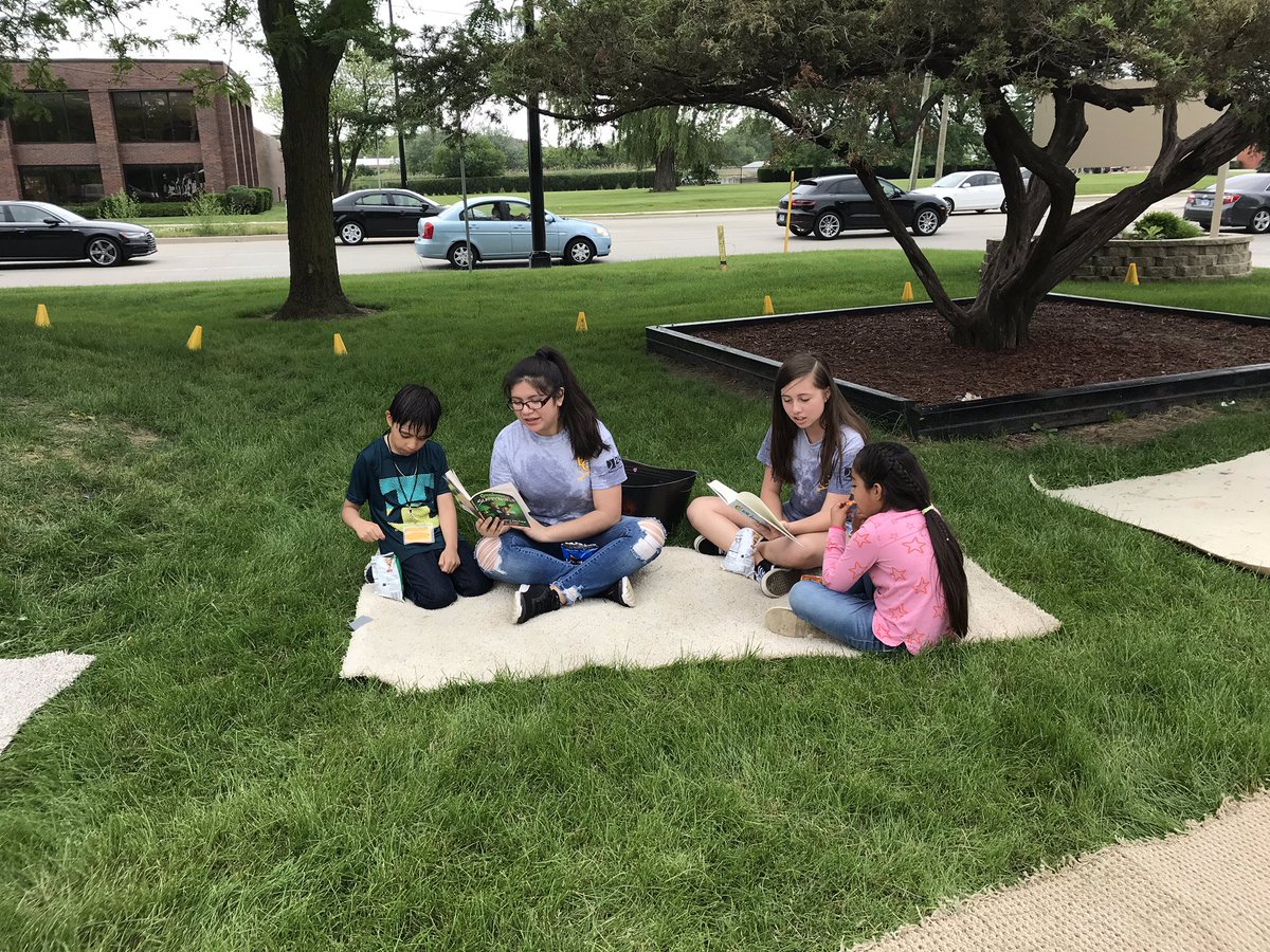 rgalarza22's tweet photo. Oasis Summer camp reading is the key.. sometimes under a rug, sometimes reading labels, but always reading!!!@EU_LeadersClub @MrsAlvarezEGHS @Ricardo95186074 https://t.co/AGxdUHLK4T