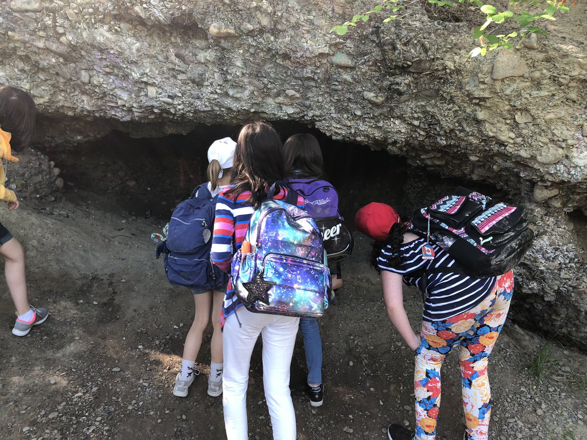 fcsfearless4s's tweet photo. Hiking, exploration, magic spot, scavenger hunt, and camouflage! Thankful for Fish Creek Park #FCSturns25 https://t.co/OsQUG7vVVf