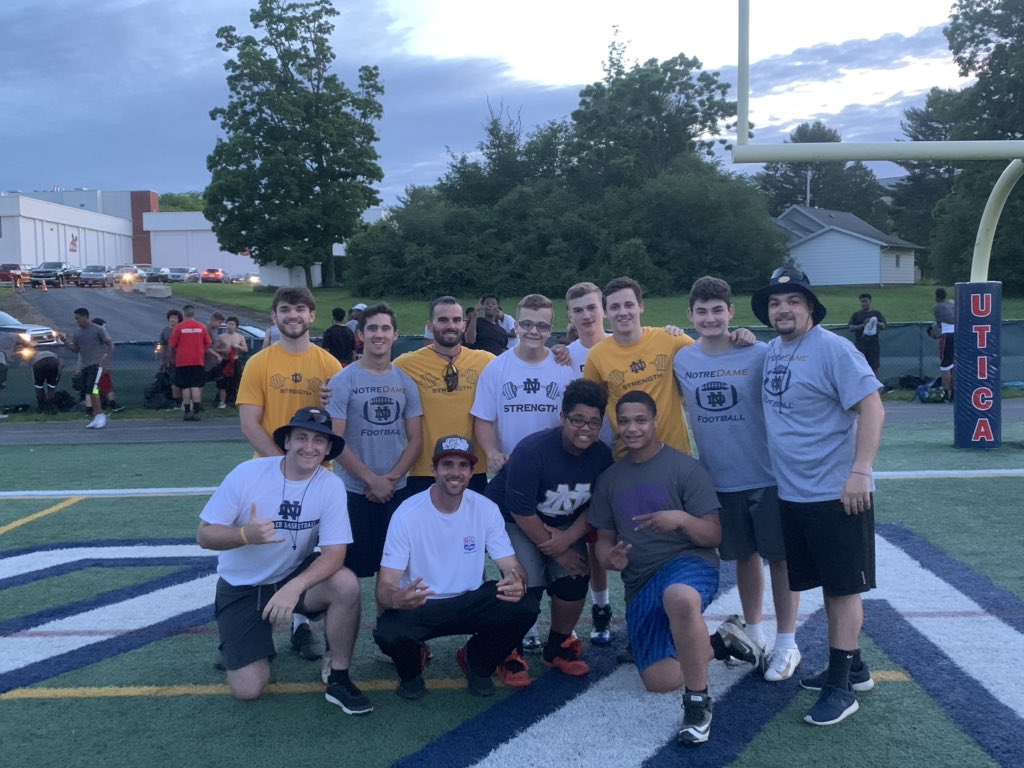 The Utica Notre Dame staff & team had the honor to meet @Brett_Swain16 @ the @kristinsfund : A Call To Men Football Camp hosted at @ Utica College &  @CoachFaggiano & his staff what a great night to get better #ACallToMen @acalltomen #NDFB #UCFB #UTICAguys