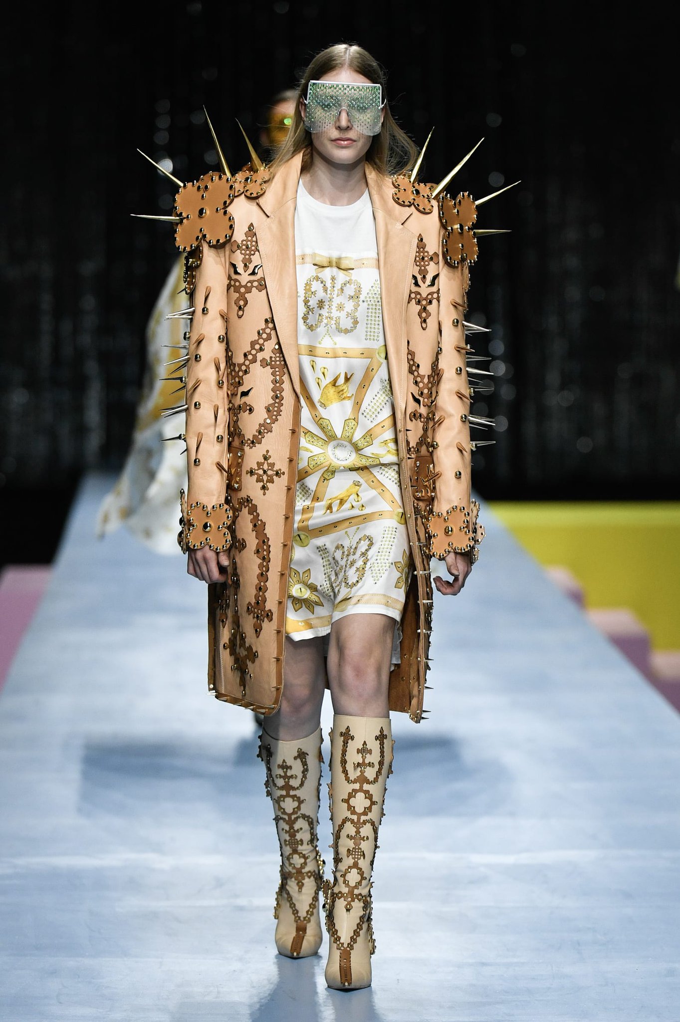 Fashionsnap Com アントワープ王立芸術学院 Antwerp Royal Academy Of Fine Arts の卒業制作ファッションショーで13名の学生デザイナーがコレクションを発表 T Co 6ipj6hwfg5