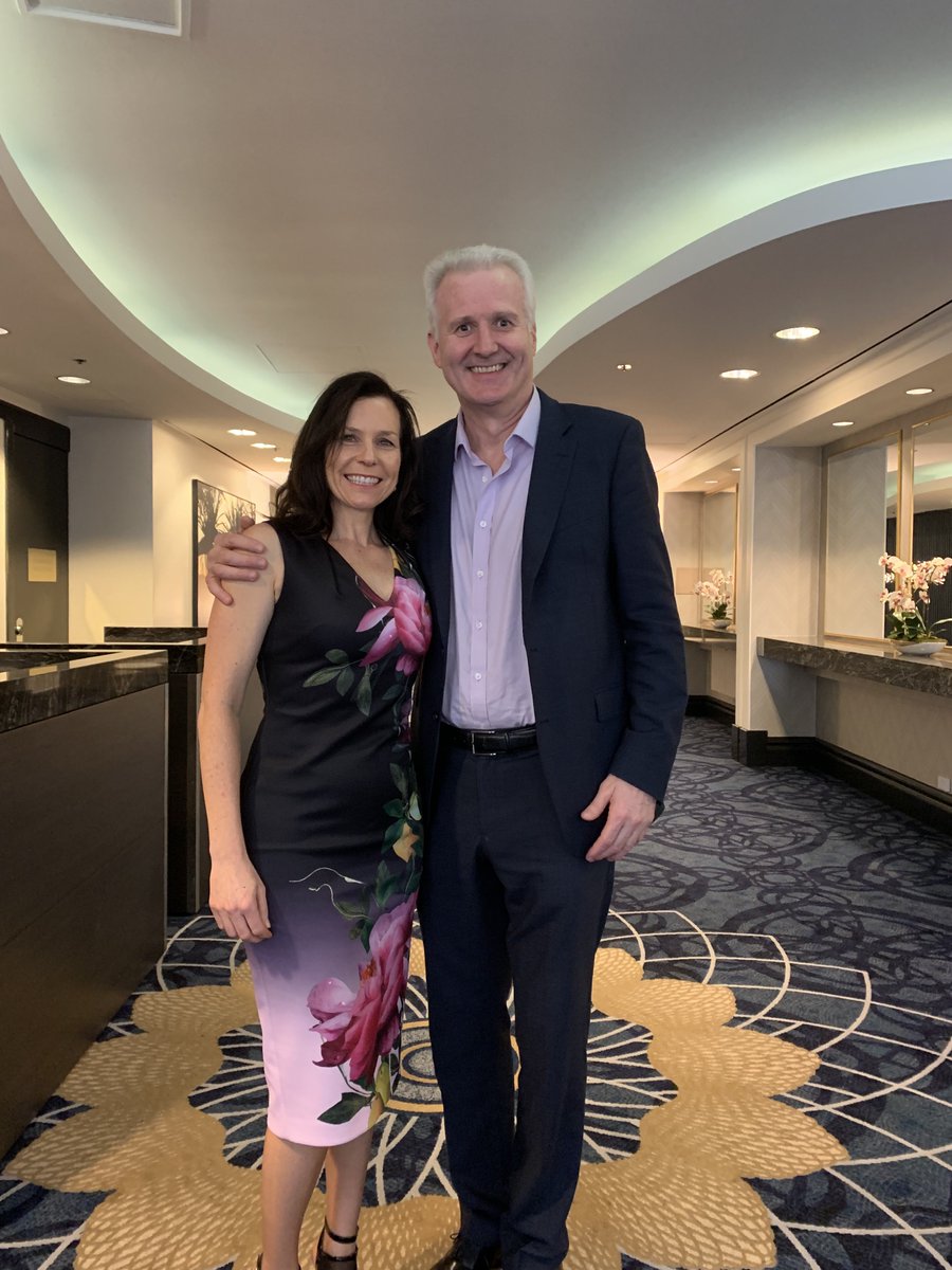 knowledgeshopAU's tweet image. Our MD having a &apos;fan girl&apos; moment with keynote speaker at the #knowledgexchange with Andrew Gaze #KX19