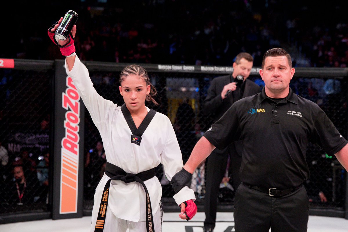 lolavicewwe's tweet image. Proud to announce I am now a @MonsterEnergy athlete. Thank you for allowing me to show the world how you can be a beauty and “unleash the beast” 💋💚  @HansMolenkamp @Abraham_kawa