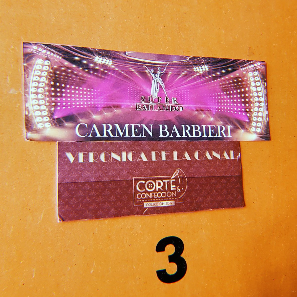 CamiloDuranm's tweet photo. Ya en los camarines del #SuperBailando2019 con @Carmen_LaLeona ✨ hoy #SalsadeTres 
.
.
#Pelo #Makeup #ApMakeup #MiCamarin https://t.co/g45GnPkWEn