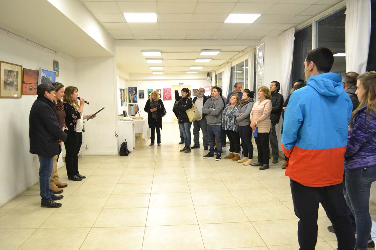 Pino_Ush's tweet photo. En el Centro Cultural, Social y Político “Nueva Argentina” inauguramos la muestra del taller “Dibujar &amp; Art”, de la profesora Pyly Sanz.

#Cultura #Arte #Pintura #Ushuaia https://t.co/go9f5mWsIs