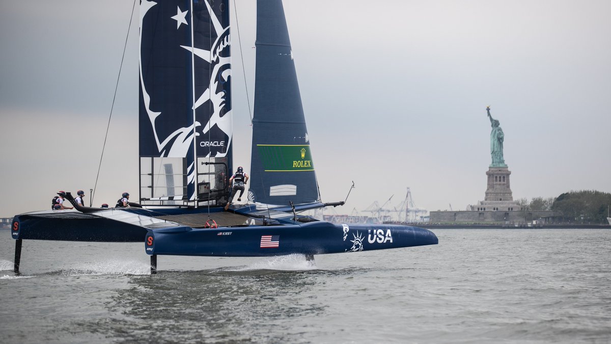 "Lady Liberty"...meet New York City 🇺🇸! Great first day on the water ahead of #NewYorkSailGP June 21 &amp; 22!
Coming to support the team? We're letting you in on our team discount code for 20% off tickets!
USE CODE 👉 USSailGPTeam20
BUY TICKETS 👉 sailgp.com/newyork