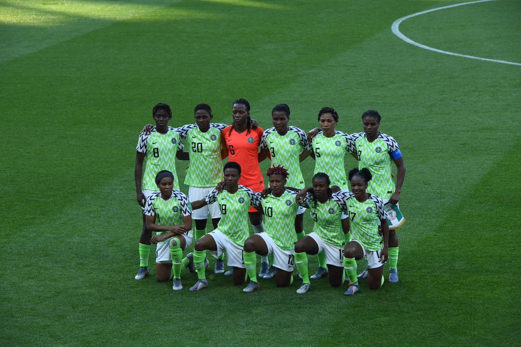 fatma_samoura's tweet photo. .@NGSuper_Falcons tonight you no fall my hand. Yapa passion &amp; yapa 💚when you wire the ball tonight @ #RoazhonPark. Be proud of yourselves ladies because your country is v. proud of you. @FIFAWWC #NIGFRA #Team9jaStrong 🦅 https://t.co/ra3zACvkLM