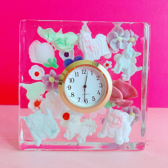オーダー頂いていた金花糖時計をお渡ししてきました。
犬ど真ん中
樹脂制作はprintilo yukaさん🕰
 @sawabeyuka 
