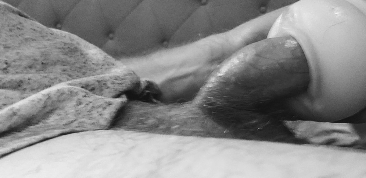 CAmericum's tweet photo. When you're fleshlight is too short.. 
@chaturbate
 
@elitemalemodels
 
@Chaturbate_US https://t.co/grTEDEUNrs