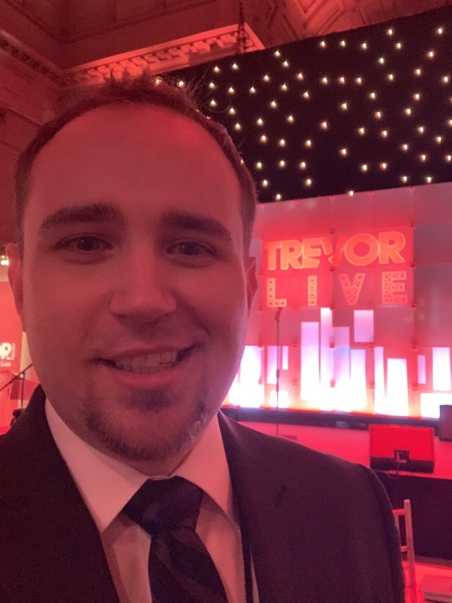 CBrady222's tweet photo. Excited to volunteer at #TrevorLIVE and so proud of everything @ATT has done with The Trevor Project #LifeAtAtt https://t.co/qrhlVu70Y2