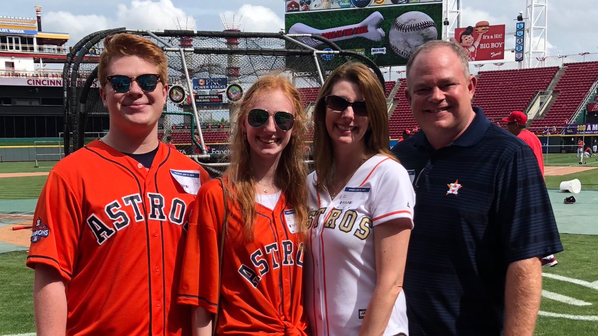 TraciLMann's tweet photo. @JuliaMorales  @txfactorguru Our 30/30 ! So excited! https://t.co/I6Wm4kdZJm