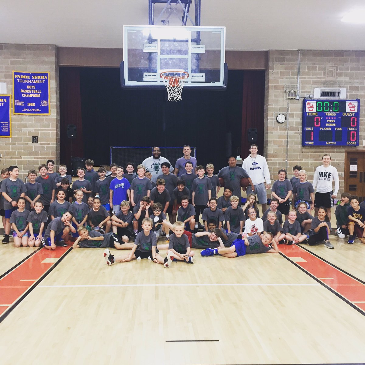 DrewDienerCamps's tweet photo. Great first day of camp. Looking forward to more 🍉 games tomorrow.
.
.
.
.
#basketballcamp #kcmo #rockhurstuniversity #rockhurst #summercamp #mkeblogger #wfb #whitefishbay #bluedukes #youthbasketball #mkewi https://t.co/psUuvhQvjS