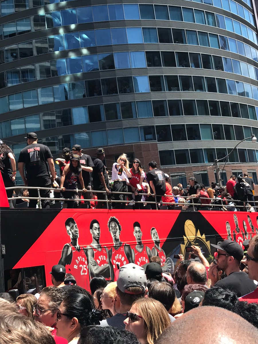 _calliescott's tweet photo. I spy with my little eye two of the most badass women I know @britscottt @ShelbyWeaver #WeTheNorth #ThatsMySister https://t.co/CxXP9J1QHu