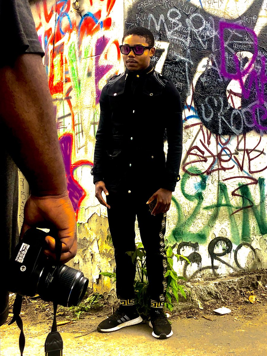 Ray13Raydolfiii's tweet photo. #MakeRayFamous2019 #Raynation #RayDaKing #Video Music Video Coming soon @azurahhhh @EphraimC6_ @youngcasa_ @JJPhillips15 #PREVIEW #HoldUpMusicVideo https://t.co/8xPaKSJySq