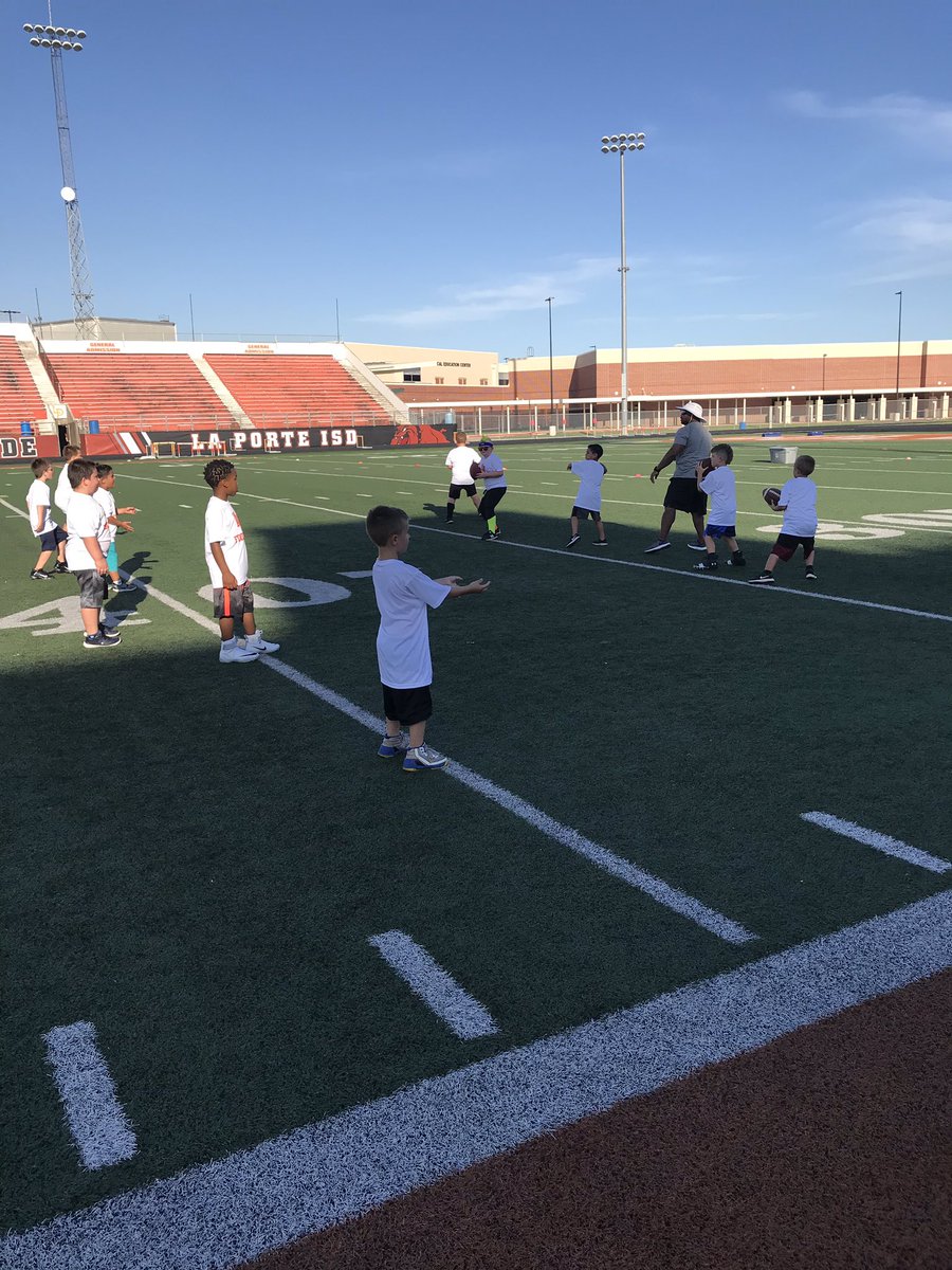 Little Dog Football Camp! Playing QB!FUNdametals are the key to success #futureisbright #bulldogway