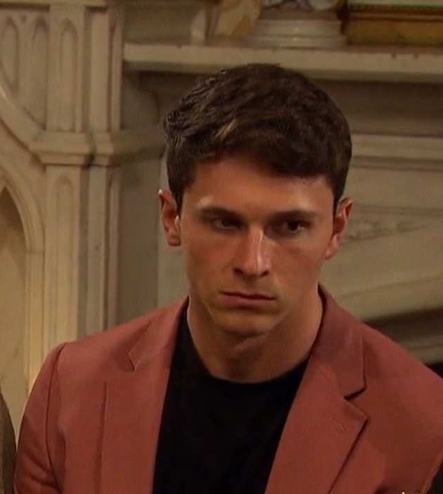 BachelorBob_'s tweet photo. WHO WILL WEAR THE SALMON JACKET TONIGHT???
 
#TheBachelorette https://t.co/ZHIG8WLeAg