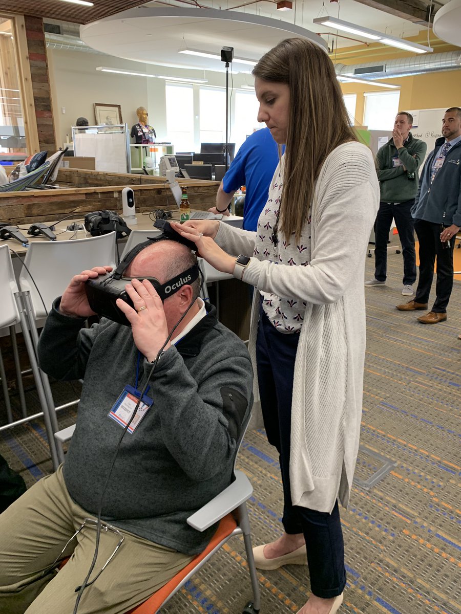 DS_ITC's tweet photo. Tonight we welcomed the equity division of Life Care Services for a reception to kick off their annual meeting! Thanks for letting us show off our space and talk tech with your team! #seniorliving #LCS #DSITC https://t.co/fbFykBJKrx