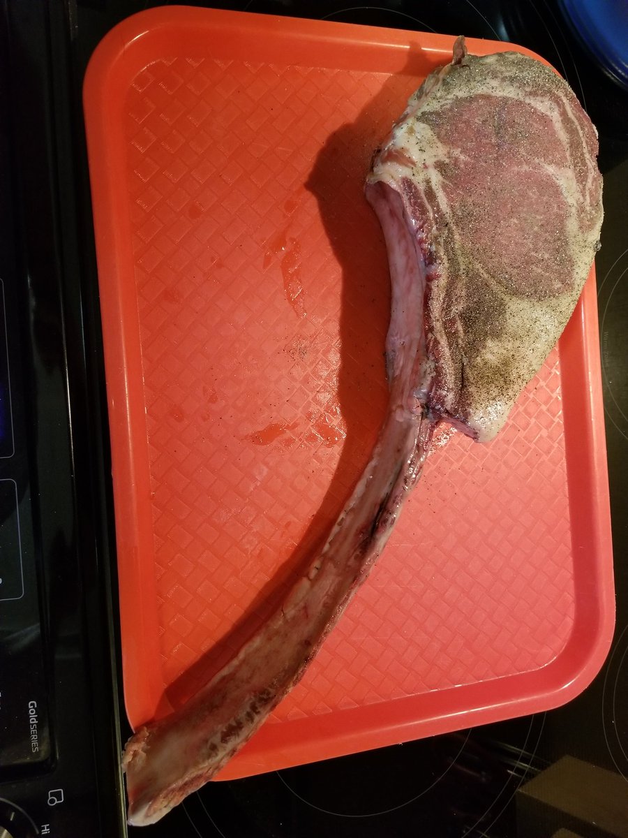 TomNubz's tweet photo. Monday dinner https://t.co/exTE4AHskK