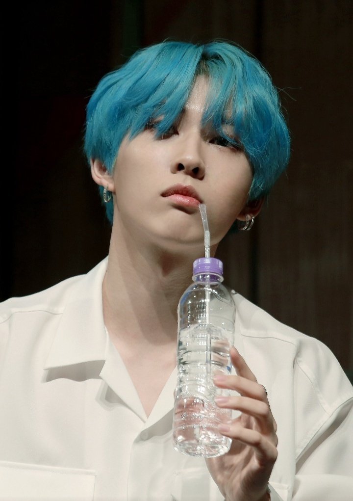 04DKU's tweet image. BEBAM ÁGUA SEUS        ARROMBADINHOS