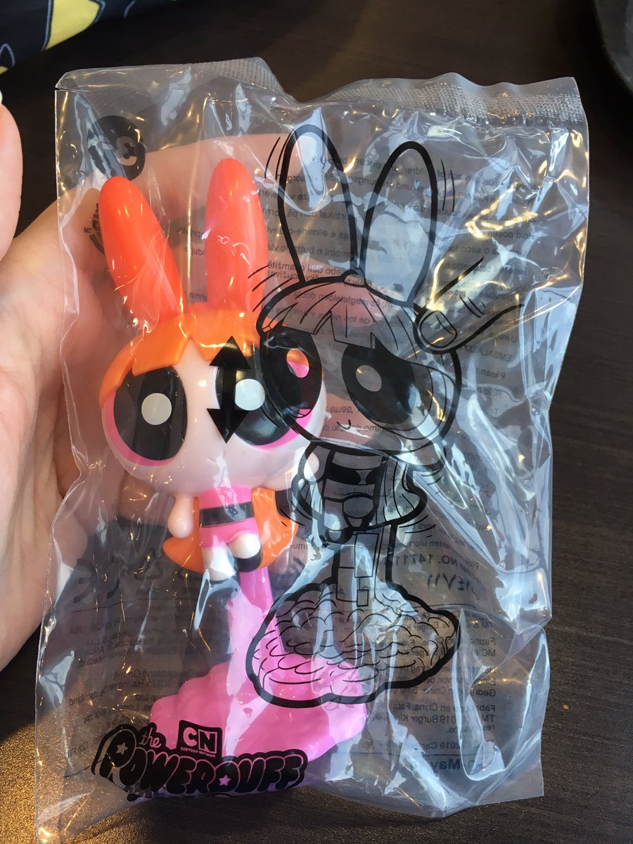 Shiori_Sohma's tweet photo. I don’t care it’s the reboot. It’s PPG kids meal toys and that makes me happy. @BurgerKing @cartoonnetwork #burgerking #cartoonnetwork #ppg #ppg2016 #ppgreboot #thepowerpuffgirls #powerpuffgirls #powerpuffgirls2016 #ppgblossom #blossomutonium https://t.co/L1q0bn1hCd