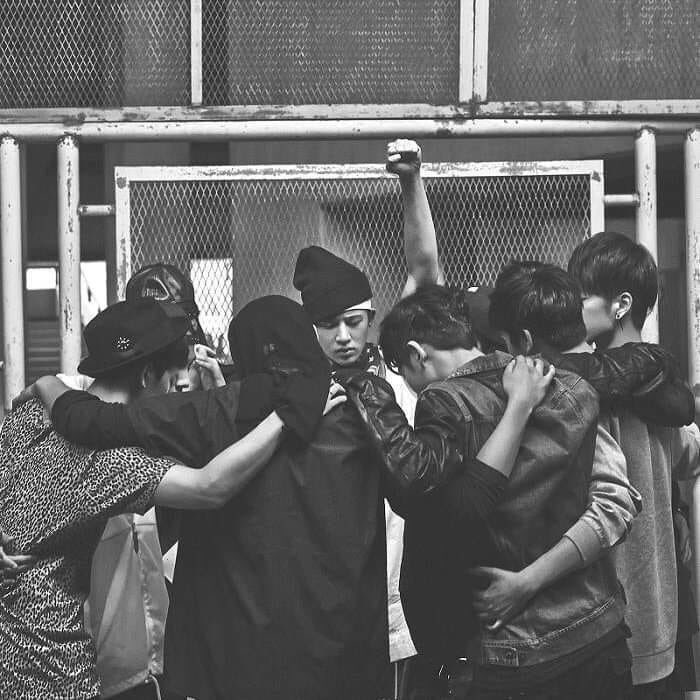 iKON YG 아이콘 tweet media