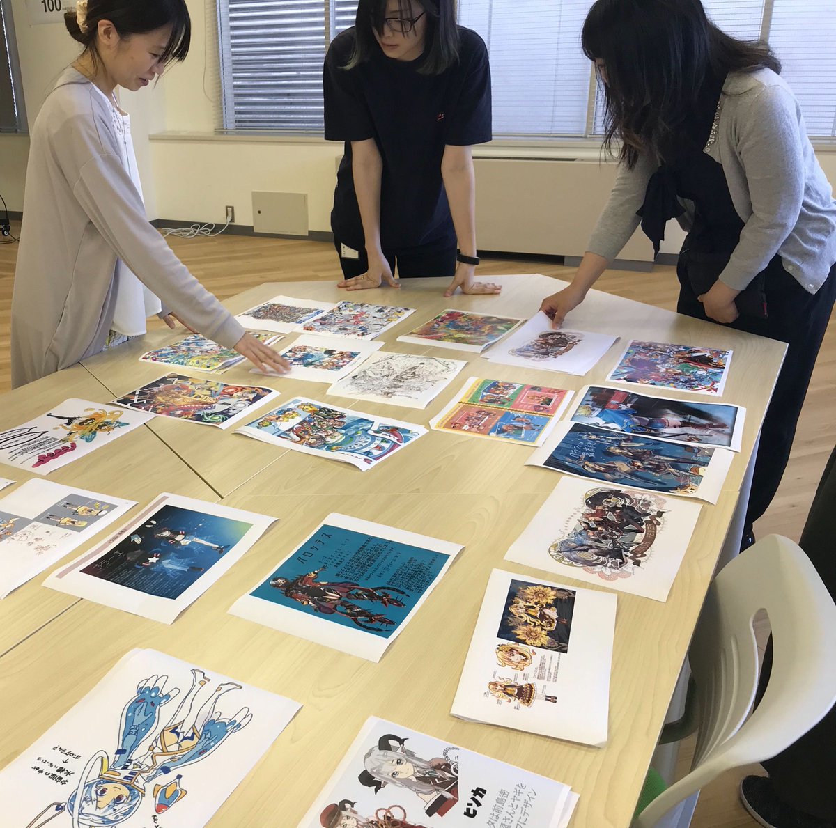 クラッシュフィーバー公式 クラフィ もうすぐ4周年 Twitterイラストコンテスト ご応募をいただいた作品を 現在デザイナーチームが選考中です 力作ぞろいで難航しておりますが 結果は 6 29 土 クラフィtvキャラバン In 東京 にて発表させて