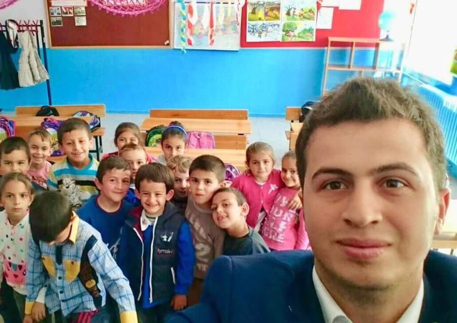 UNUTMA !

2 yıl önce bugün,
Kaçırıldı,
İşkence gördü,
Katledildi,
Aziz naaşı Munzur Çayına atıldı.
23 yaşındaydı.

Şehit Öğretmenimiz Necmettin Yılmaz.
#NecmettinYılmaz