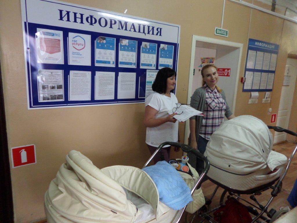 В отделении социальной защиты населения по Цильнинскому району ежедневно ведётся работа с населением по оформлению различных социальных выплат, пособий в связи с рождением первых и последующих детей.