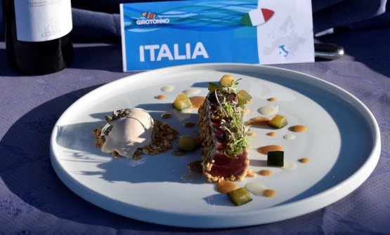 La ricetta che ha conquistato il <a href="/Girotonno/">Girotonno</a> 2019.
La squadra italiana ha convinto la giuria con 'Parma Modena Carloforte'. 
<a href="/Chefdeg/">Stefano De Gregorio</a> ci racconta la preparazione identitagolose.it/sito/it/167/23…