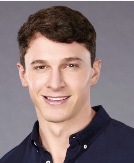 drdahle18's tweet photo. unproblematic kings #TheBachlorette https://t.co/aGR33434wS