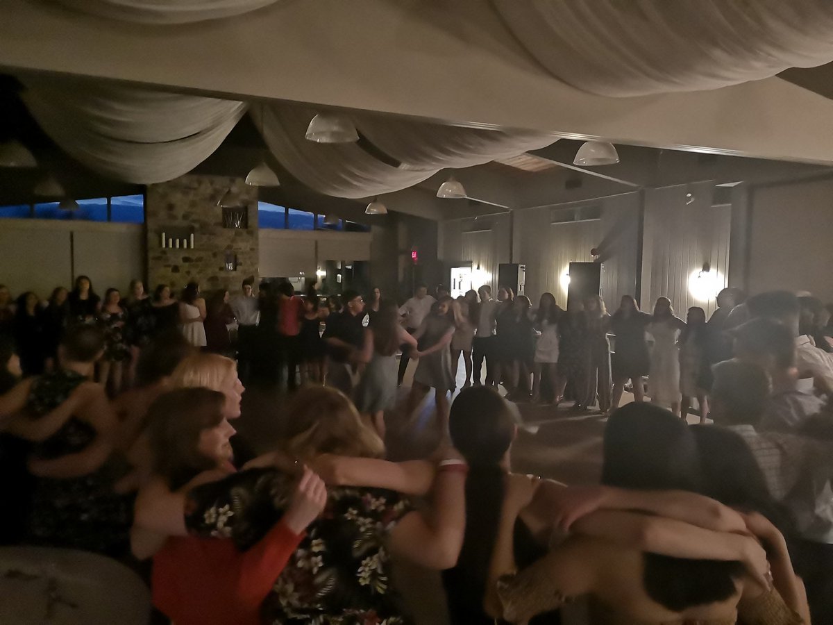 ARTS BANQUET 2019 👏 A great night celebrating our amazing music, drama, dance and visual arts students! #ProudToBeAHusky <a href="/HumberviewArts/">Humberview Arts Dept</a> <a href="/HumberviewSS/">Humberview S.S.</a>